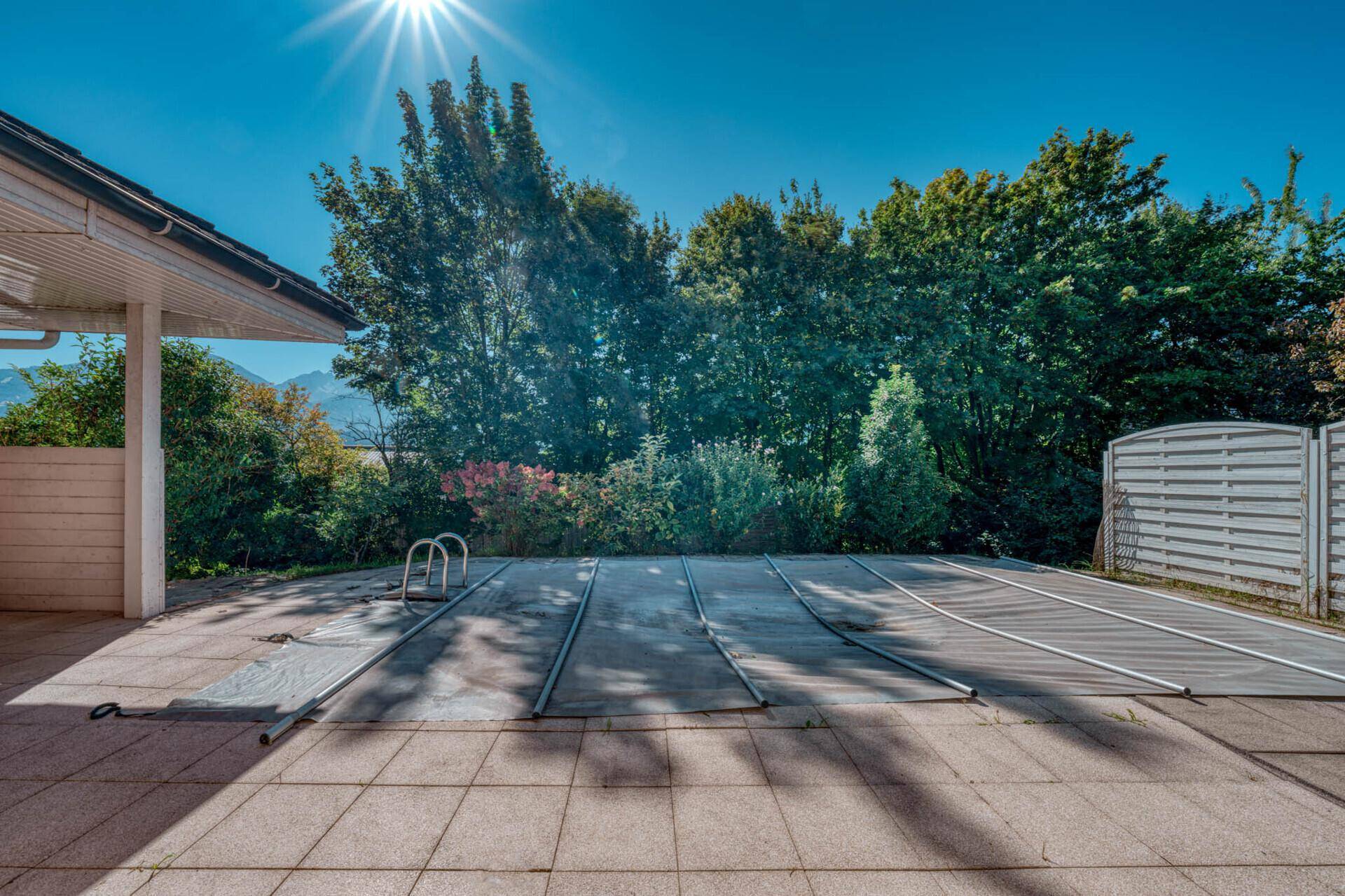 Außenansicht Pool