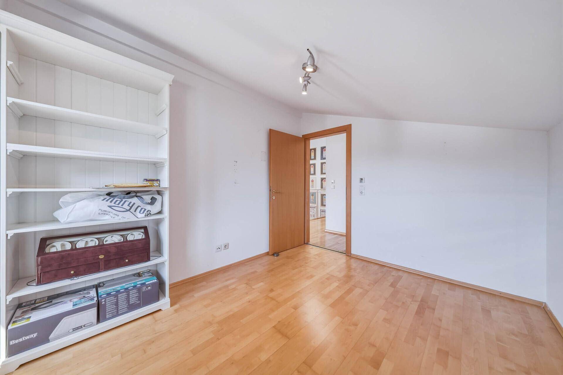 Schlafzimmer 3 OG