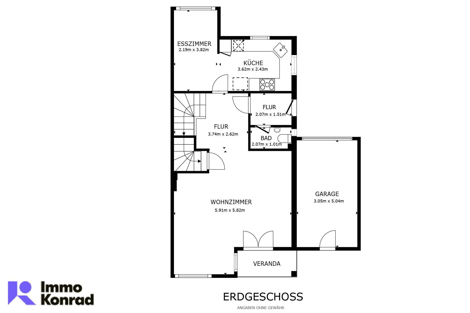 Grundriss des Erdgeschosses mit Wohnzimmer, Küche, Esszimmer, Bad und Garage.