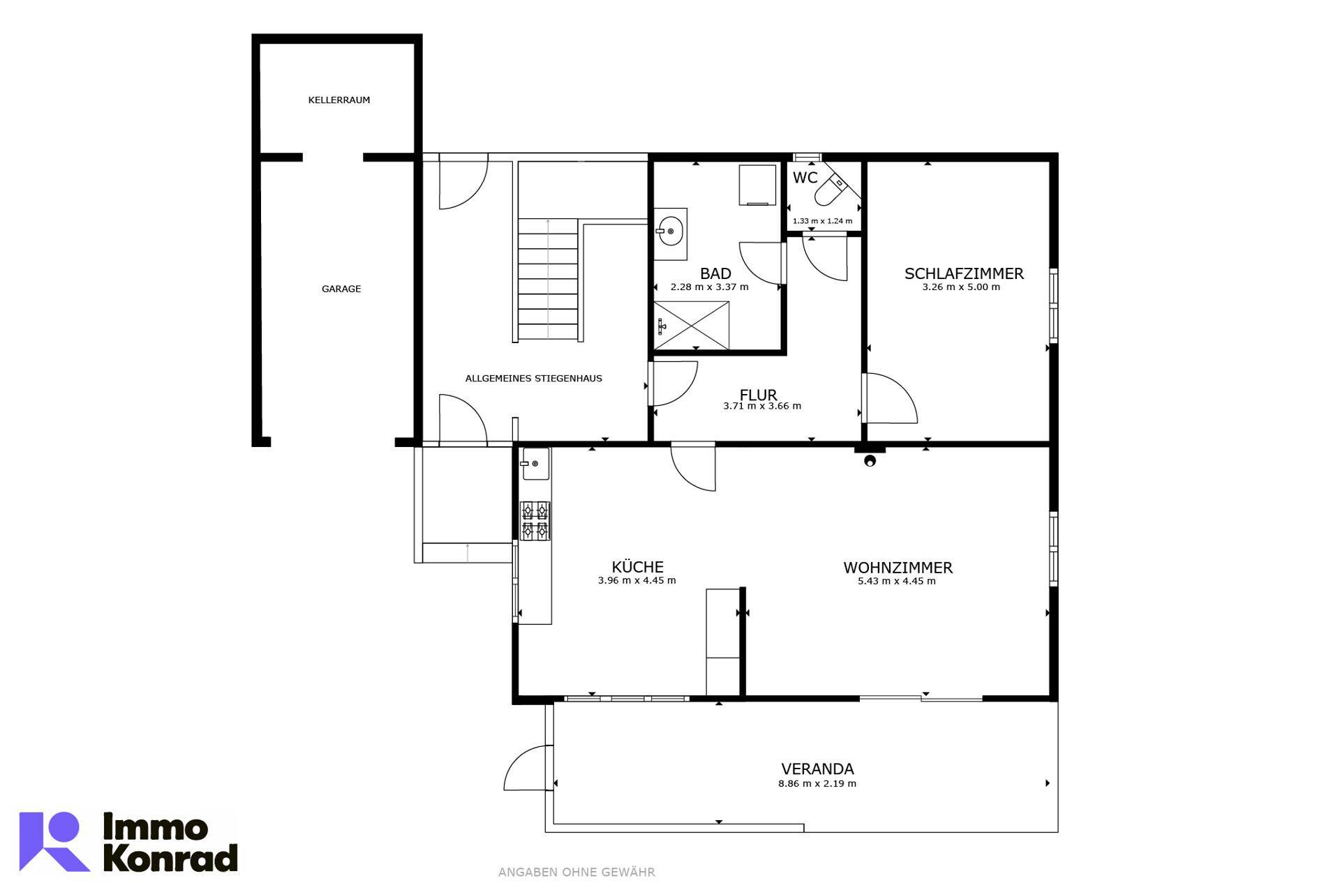 Grundriss des Erdgeschosses mit Küche, Wohnzimmer, Bad, WC und Veranda.