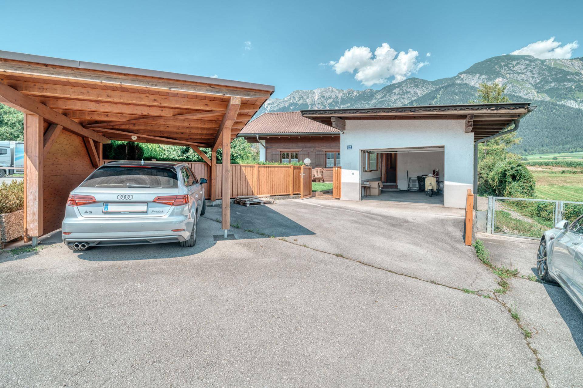 Garage und Carport