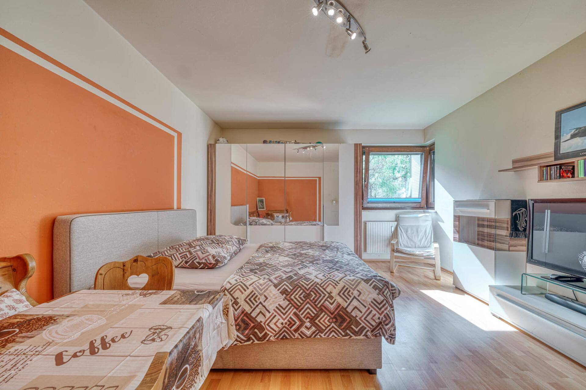Schlafzimmer 2
