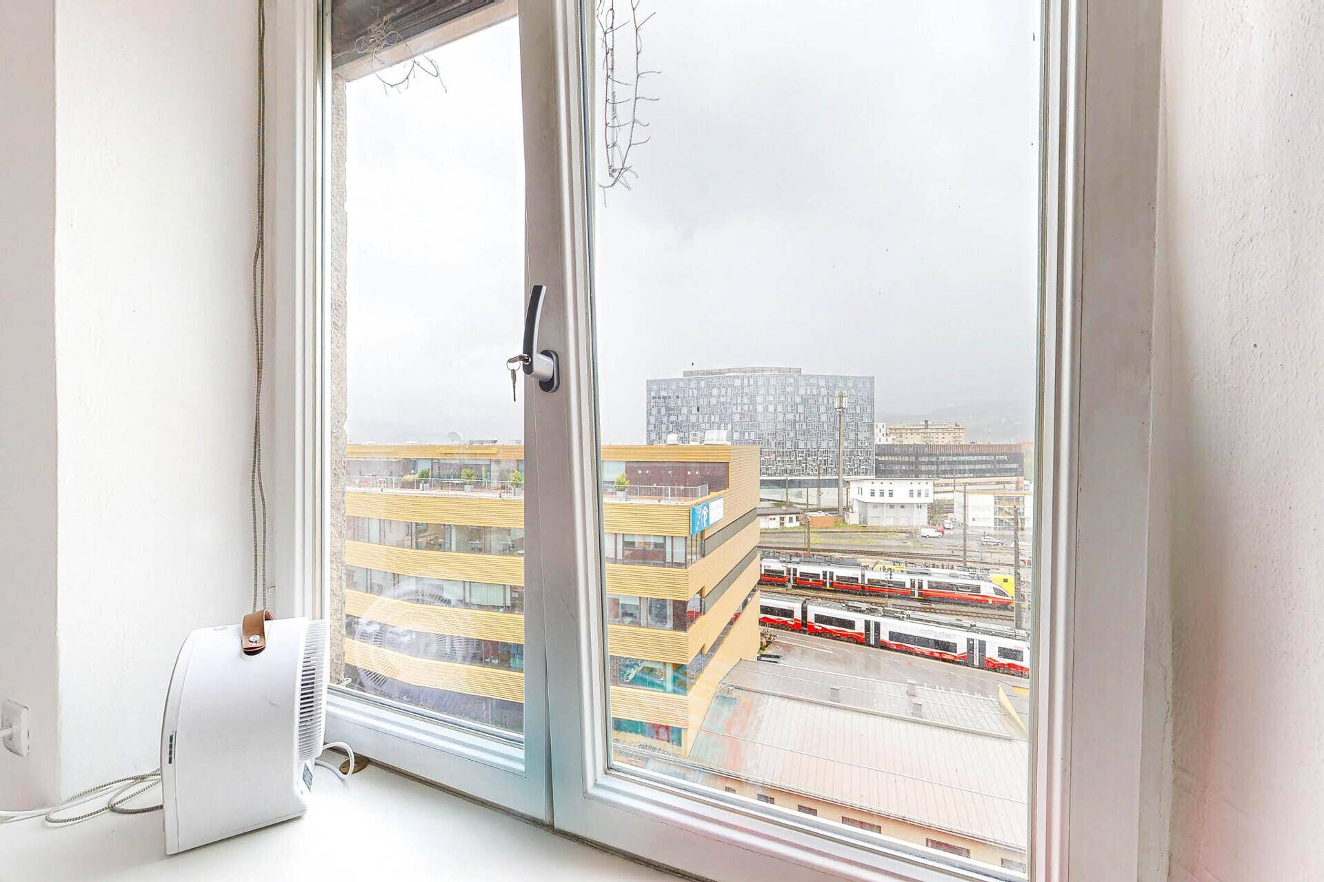Vermietete 2-Zimmer-Wohnung nähe Hauptbahnhof und Innenstadt inklusive Stellplatz – pohled 4