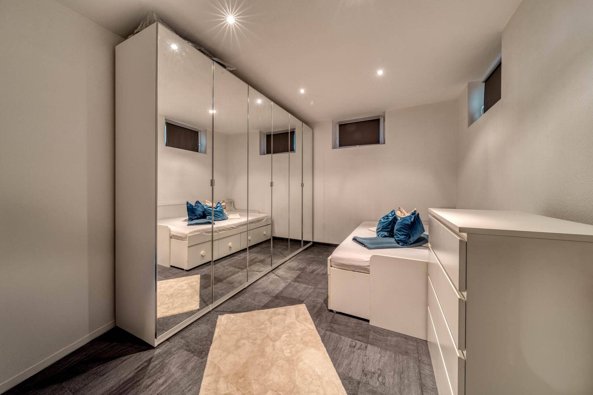 Wohnung 2 - Schlafzimmer