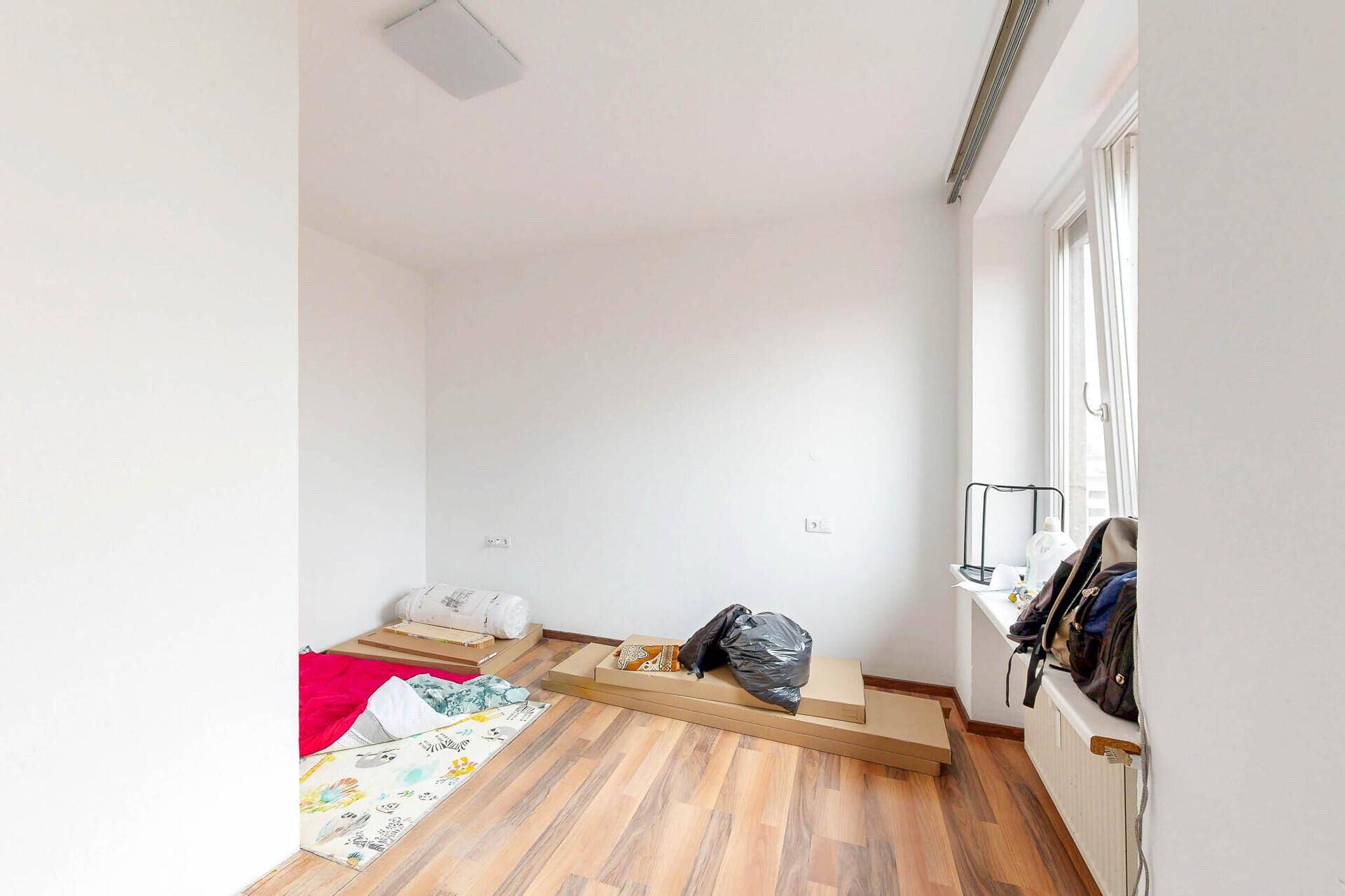 Vermietete 2-Zimmer-Wohnung nähe Hauptbahnhof und Innenstadt inklusive Stellplatz – pohled 6