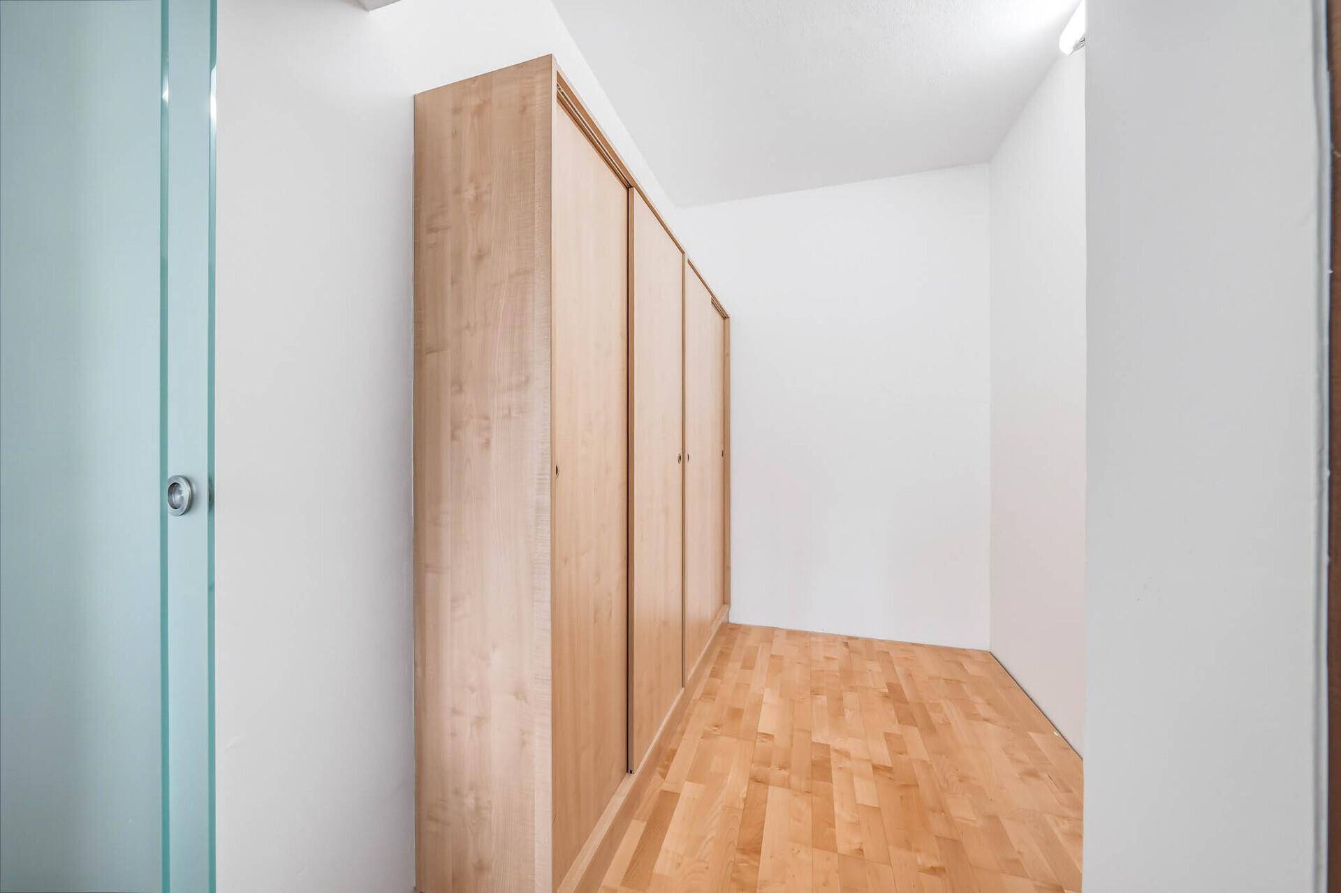 Kleiderschrank