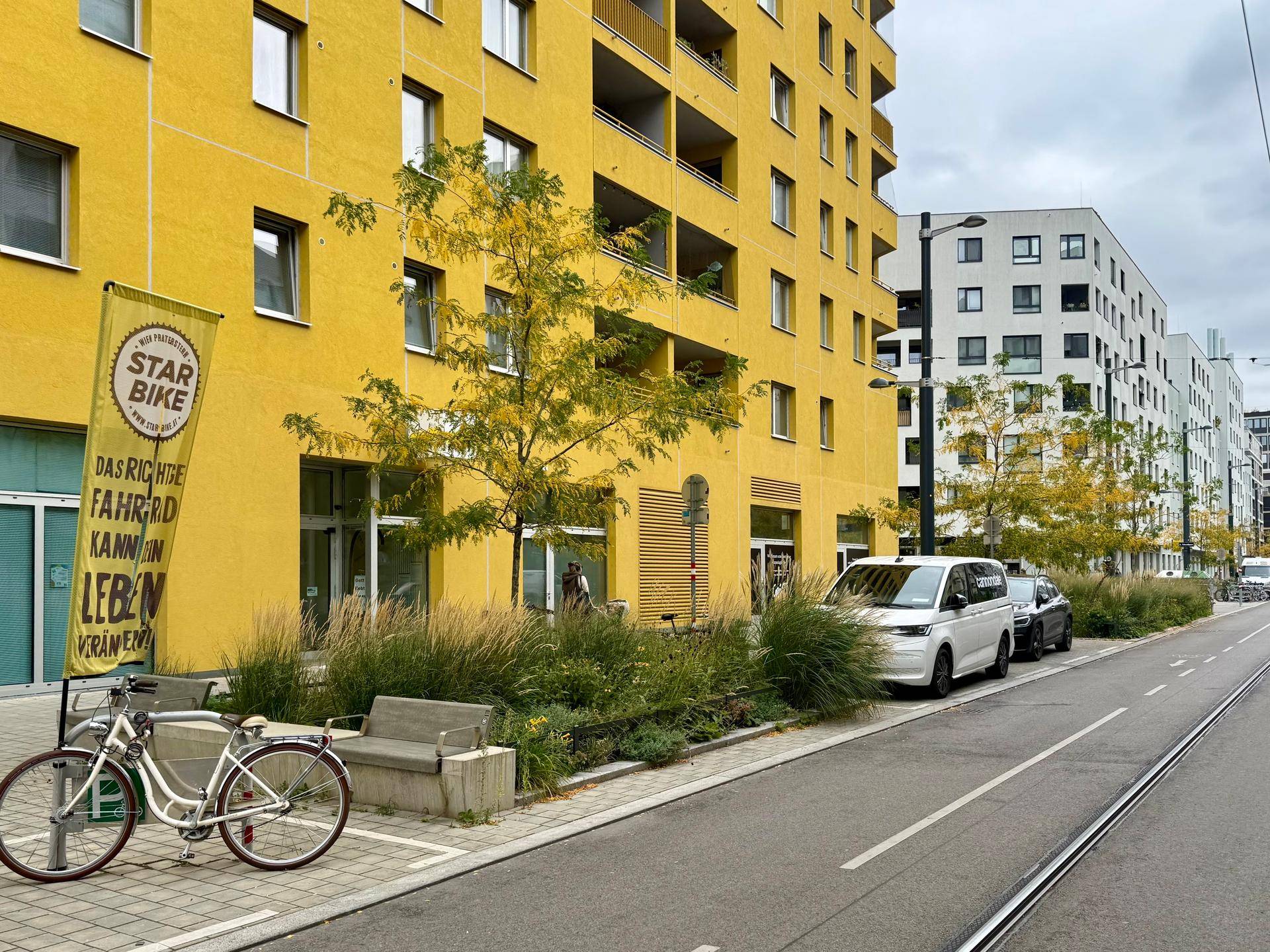Fassade Bruno-Marek-Allee 11