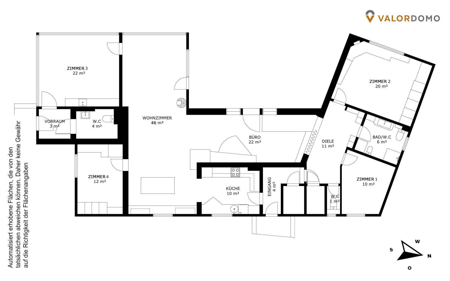 Grundriss des Hauses mit mehreren Zimmern, Küche und Bädern auf einer Ebene.