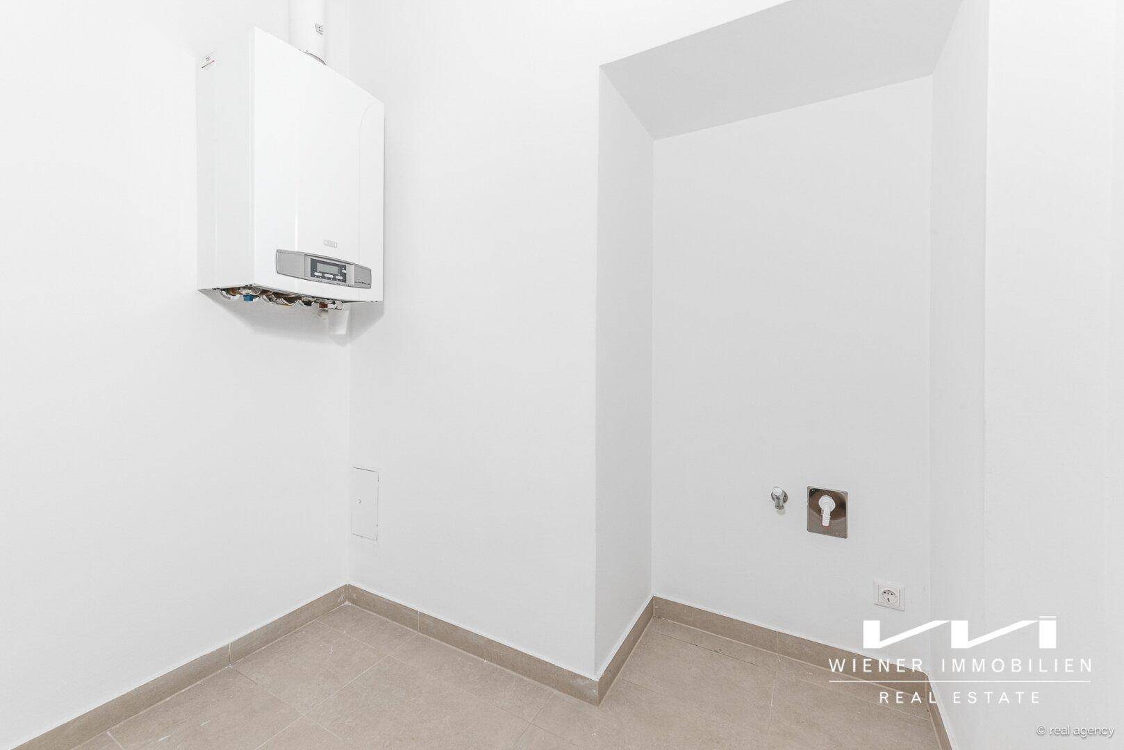 Attraktive, helle und sanierte 2 Zimmer Altbauwohnung - Ansicht 3