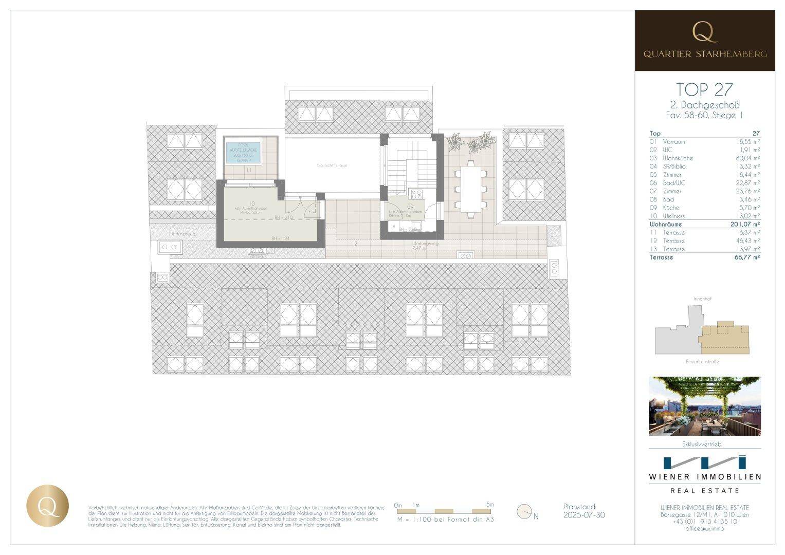 Grundriss des oberen Dachgeschosses mit großer Dachterrasse, Essbereich und integriertem Whirlpool.