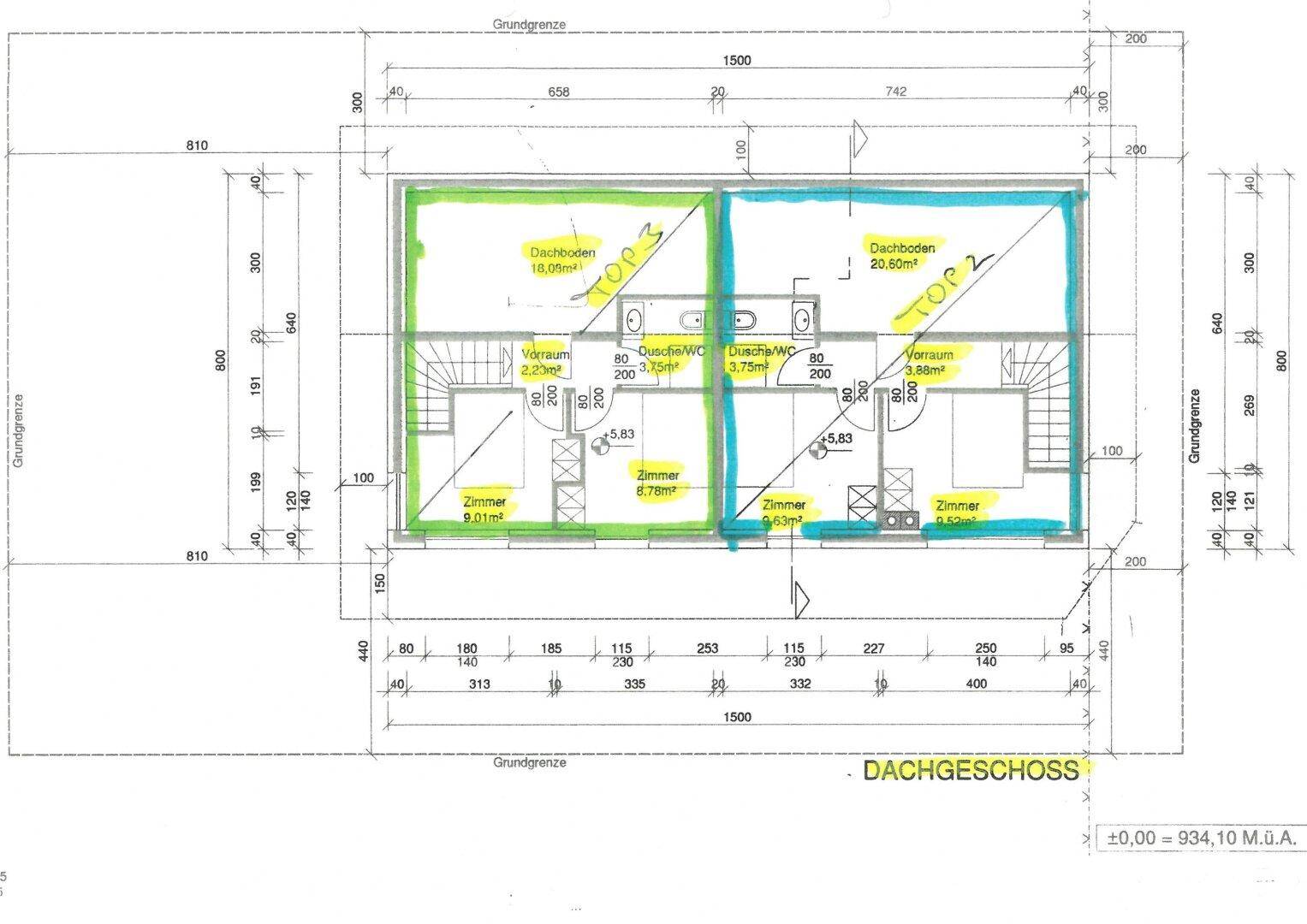Grundriss des Dachgeschosses mit Zimmern, Bädern und Dachschrägen.