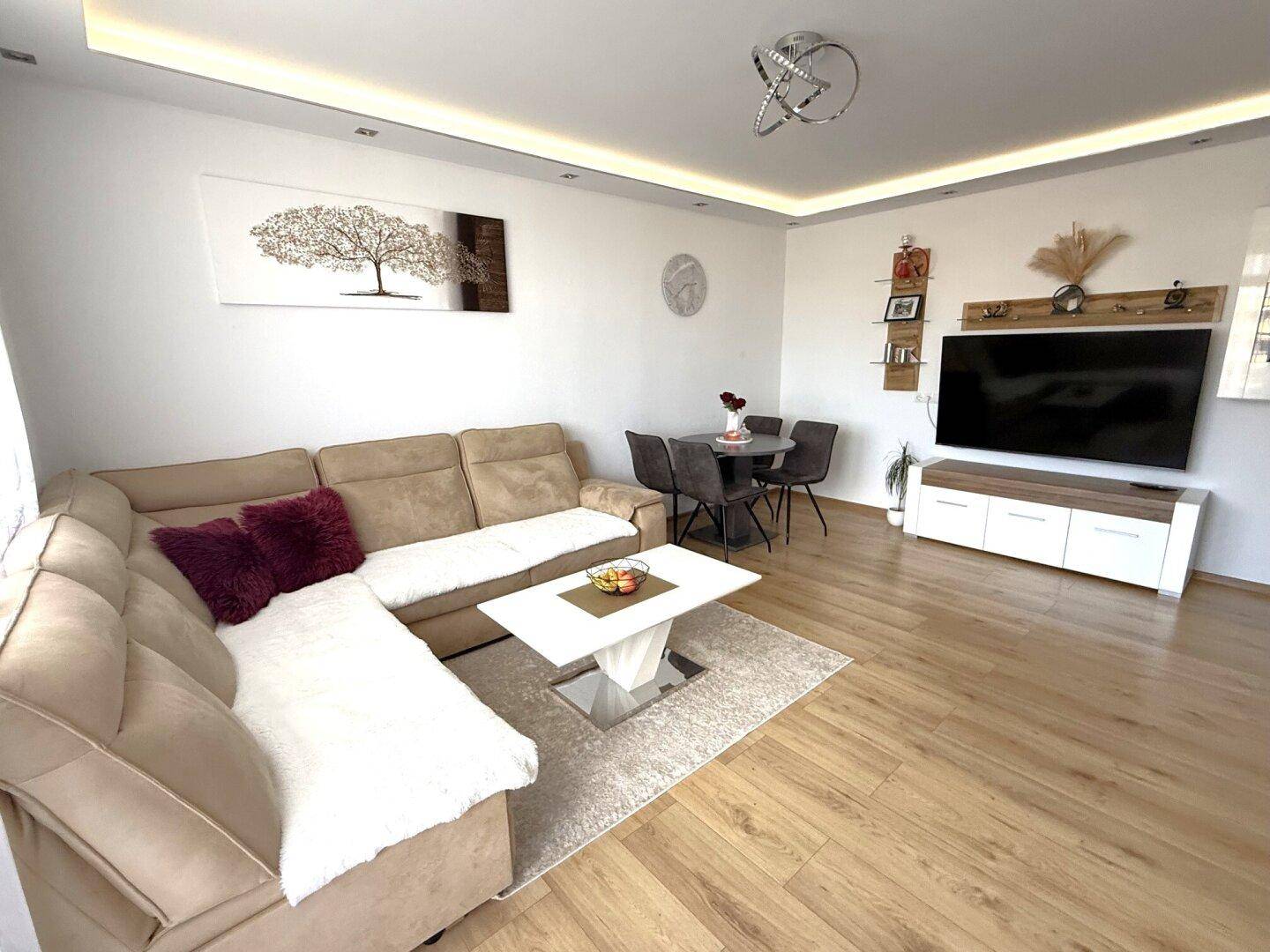 Hochwertig sanierte 3-Zimmer-Wohnung mit traumhaftem Ausblick - Mehr
