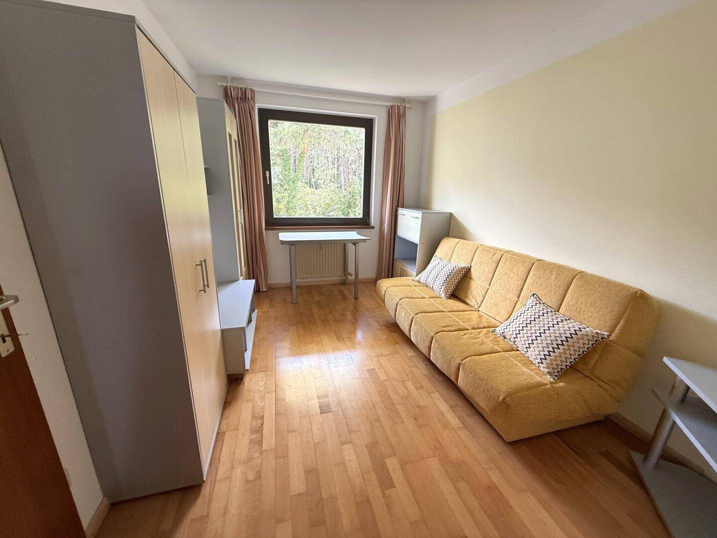 Arbeits-/Gästezimmer