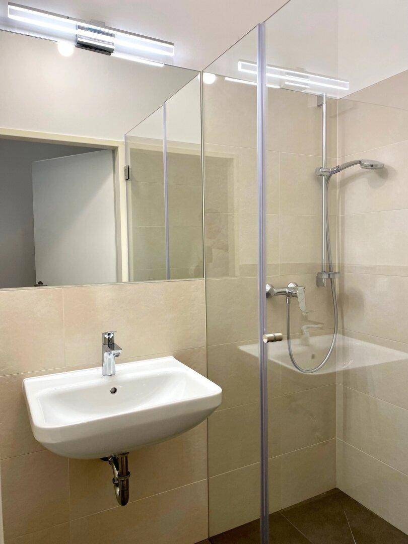 44m² City-Apartment im wunderschönen Altbau in City Lage - Nähe Naschmarkt - Ansicht 4