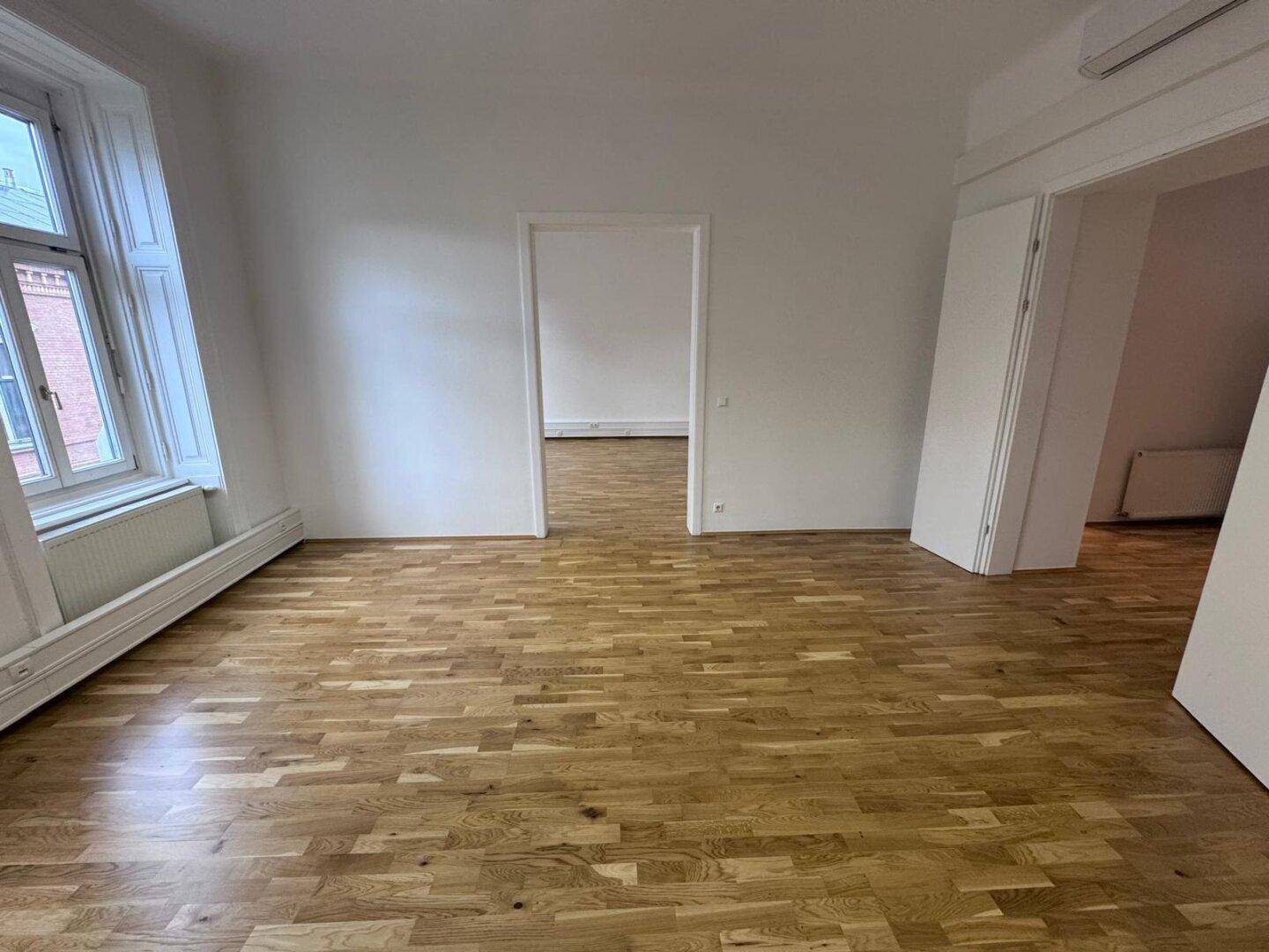Großzügige, beeindruckende Bürofläche auf der Währinger Straße zu mieten! - Widok 2