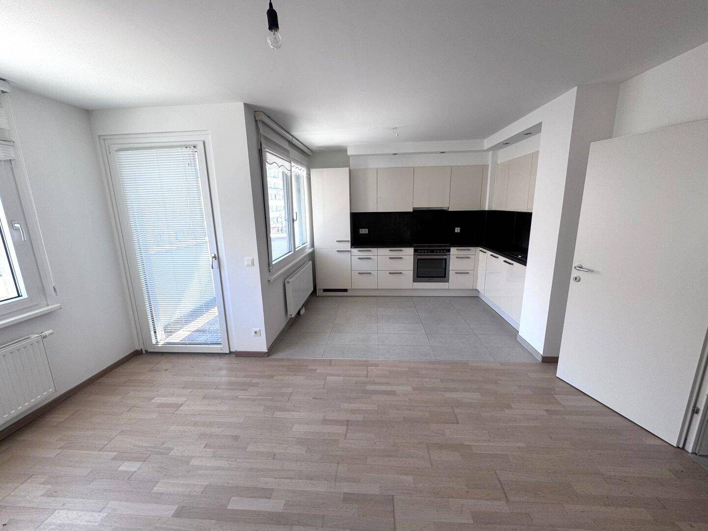 3-Zimmer-Wohnung mit Balkon - Widok 2