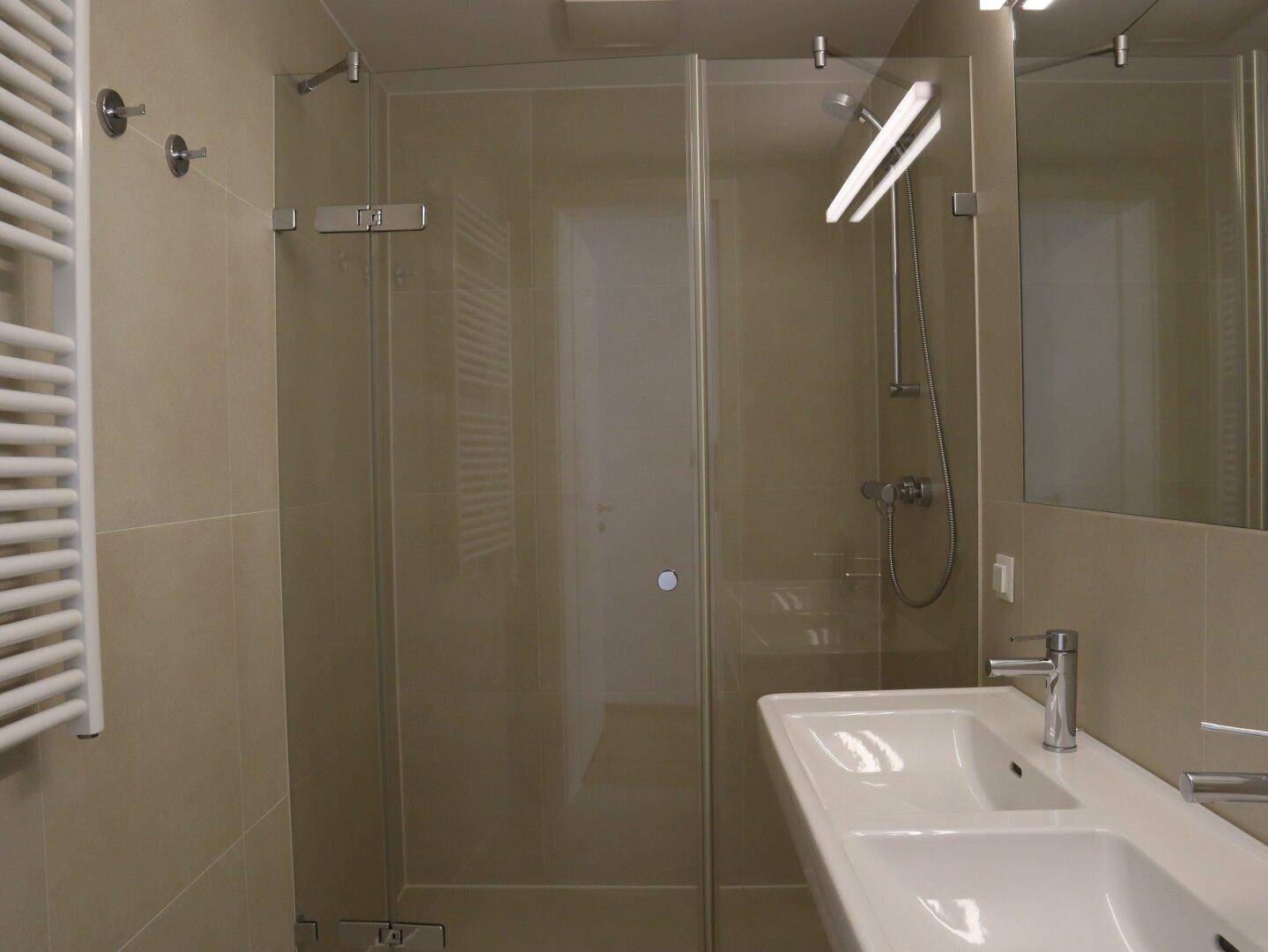 Duschbad (Beispielbild Vergleichswohnung)