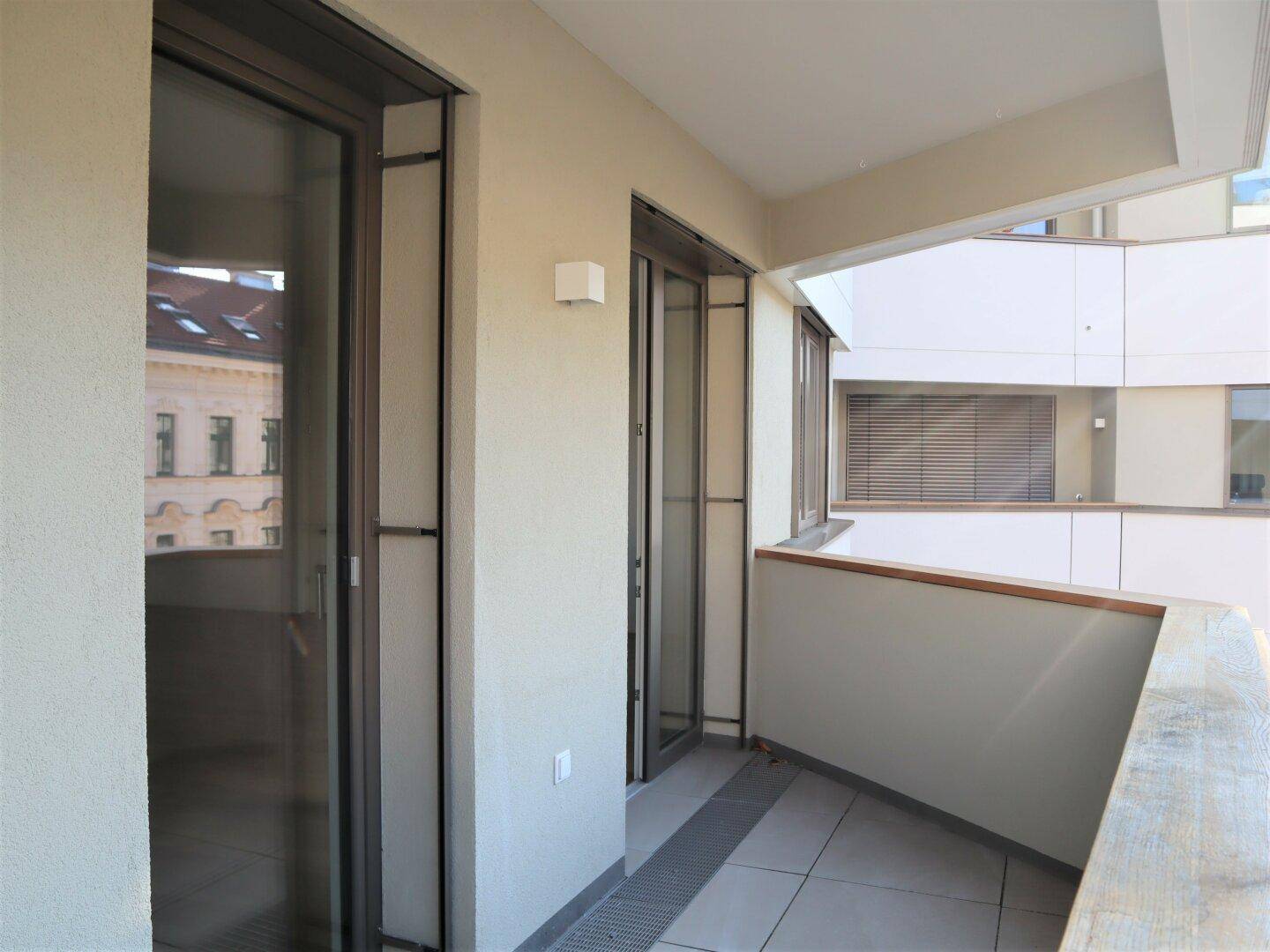 großer Westbalkon