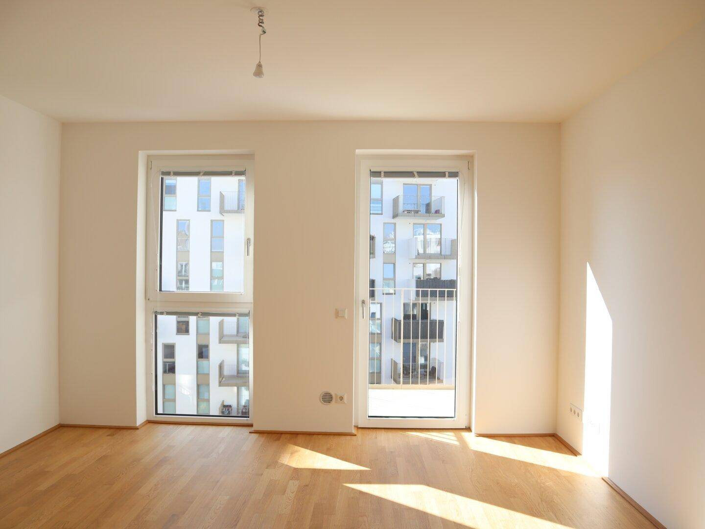 * Gym &amp; Pool inklusive * modernes Singlestudio mit Südwestbalkon im Sonnwendviertel * ADELE* - Ansicht 2