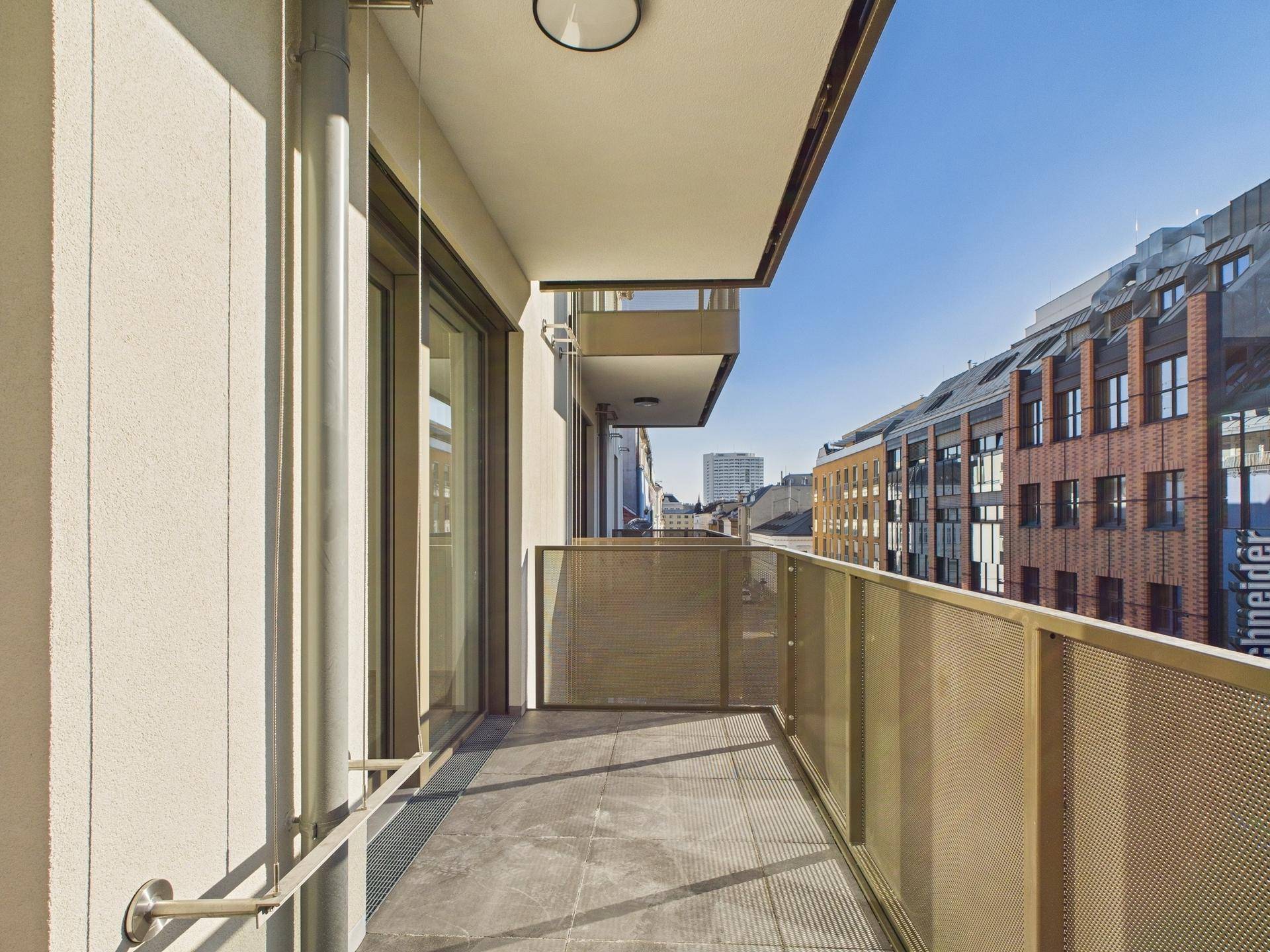 Beispielfoto Balkon