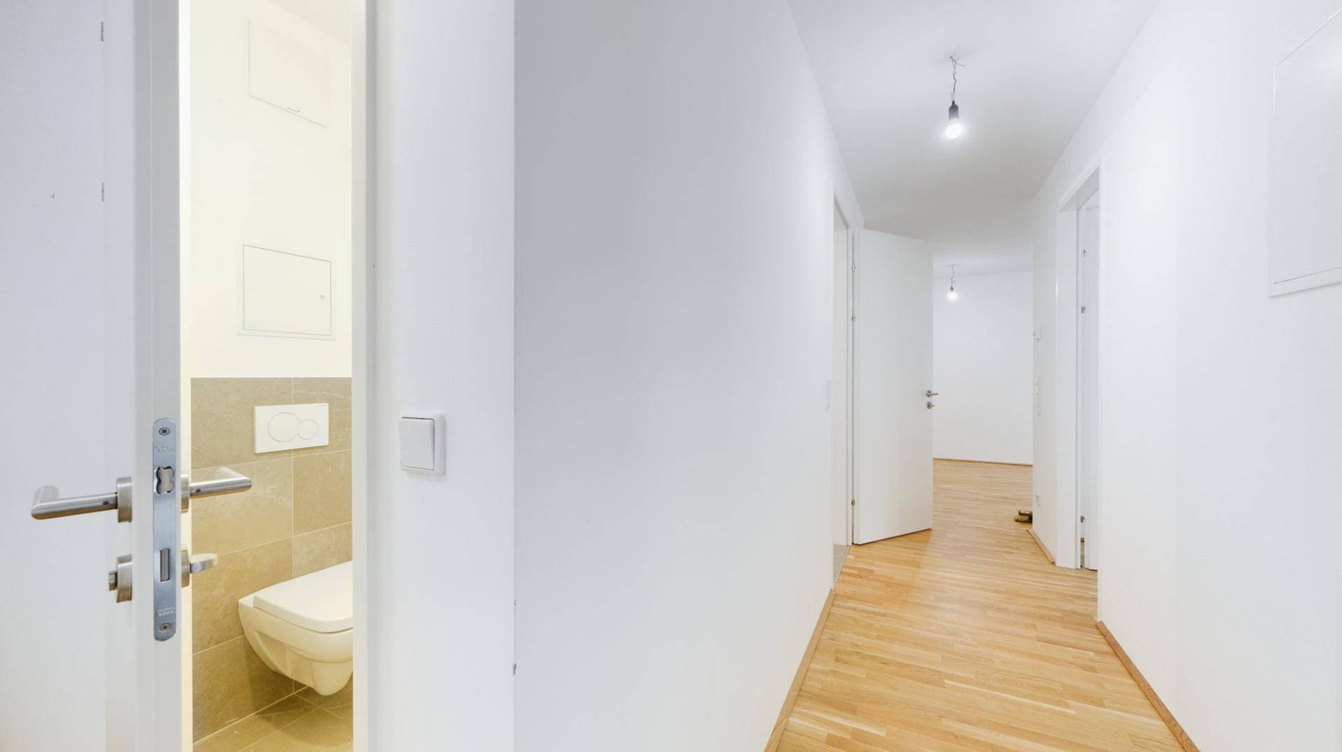Beispiel Vorraum und WC