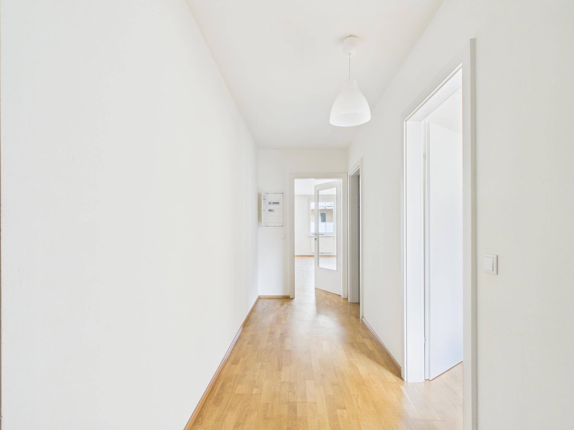 Online Termin buchen: 2 Zimmer-Wohnung | 5. OG mit Lift | nähe Waldmüllerpark - Ansicht 4