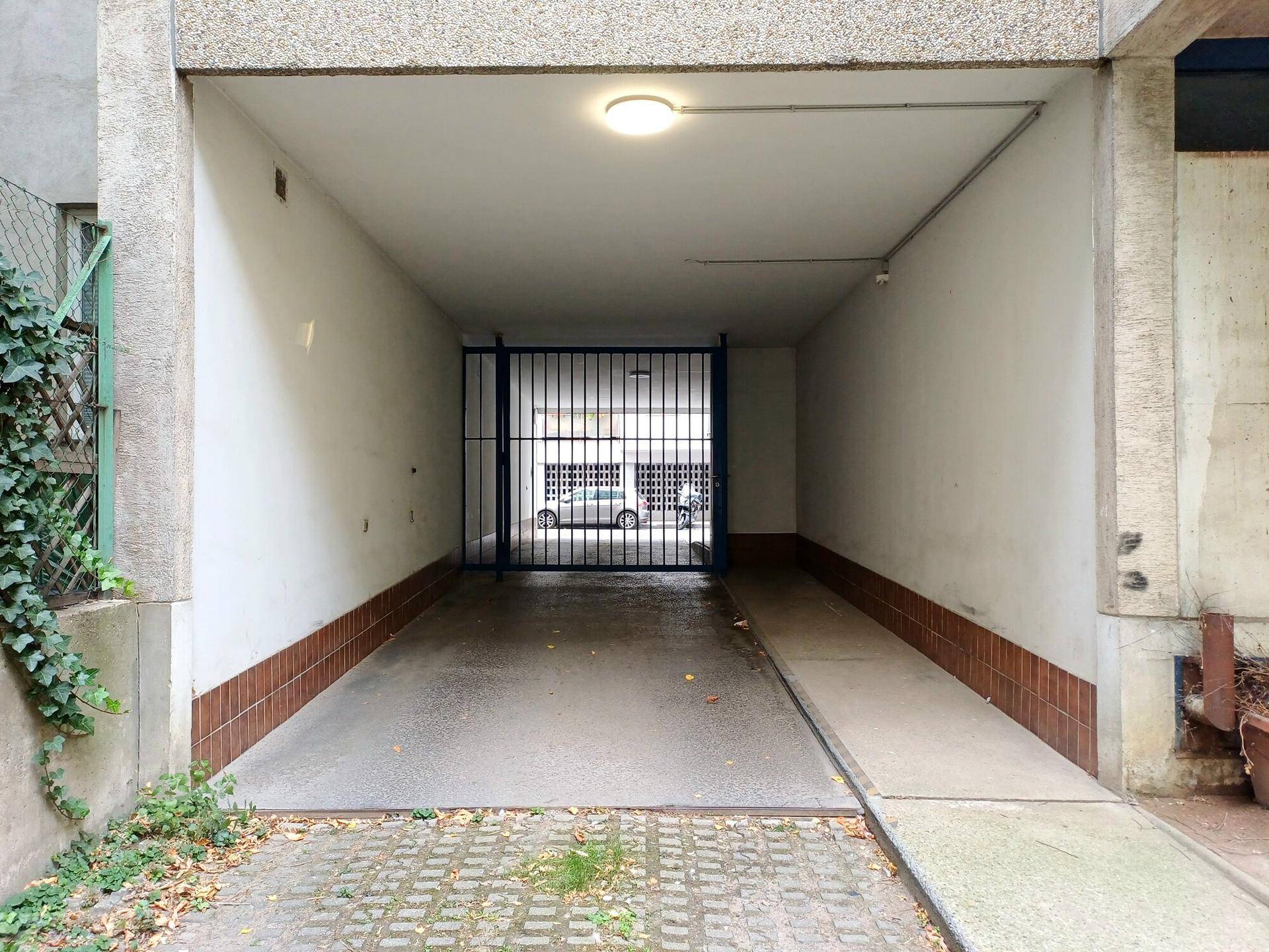 Zufahrt Hof