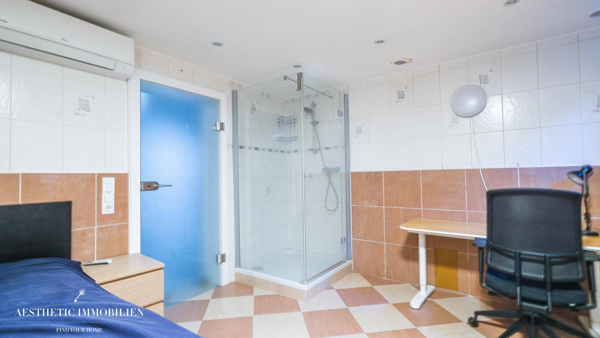 Zimmer 4 inkl. Klimaanlage & Dusche UG