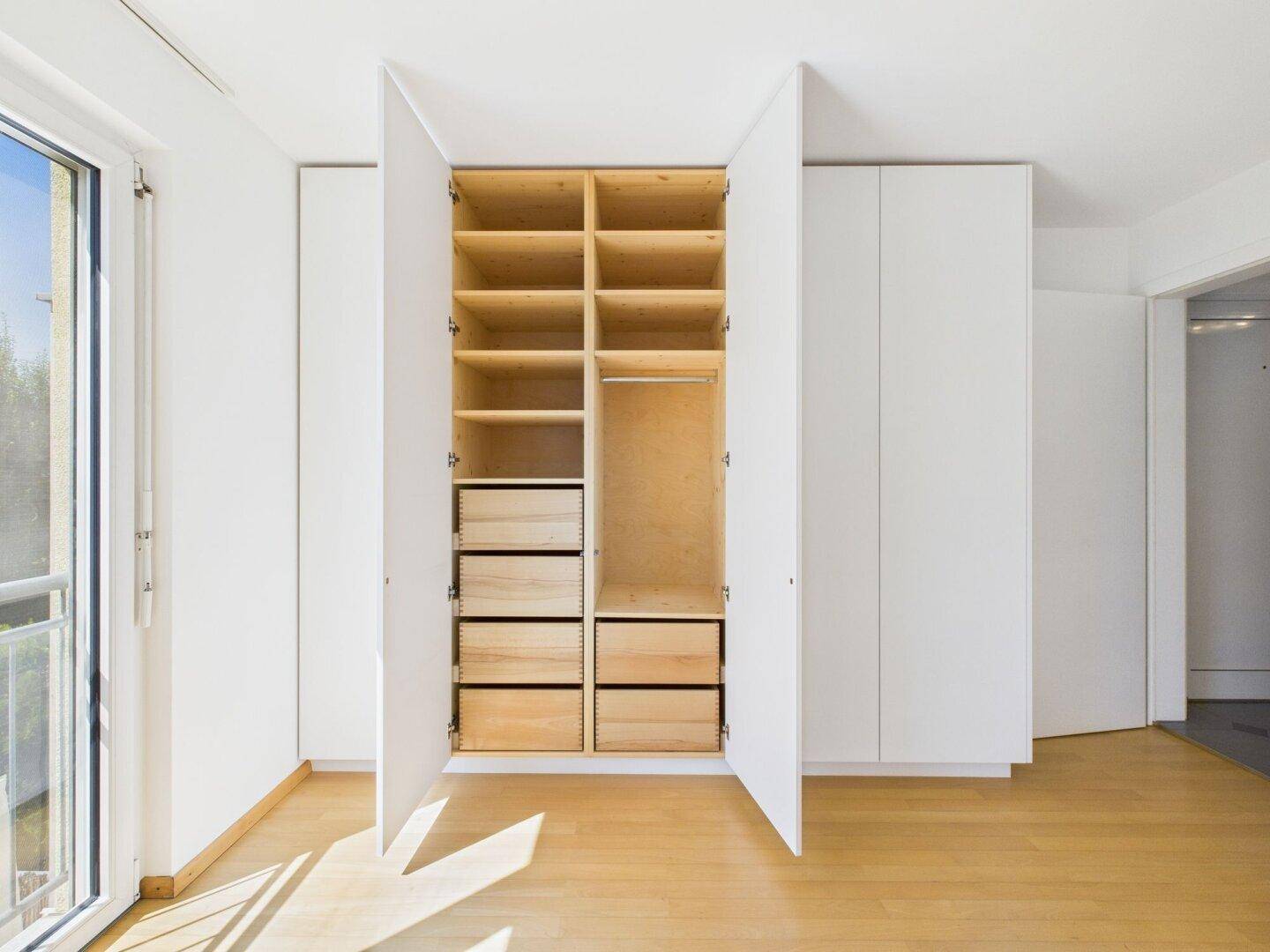 Schlafzimmer 1