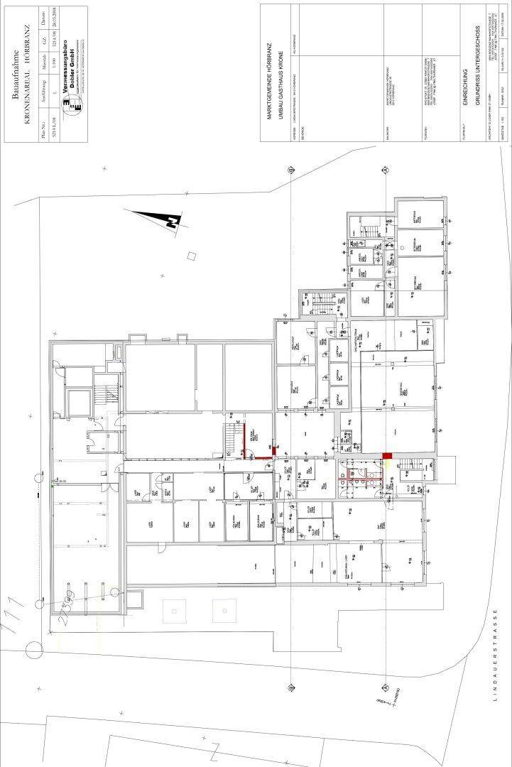 Umfassender architektonischer Grundriss mit detaillierter Raumplanung und technischen Zeichnungen.