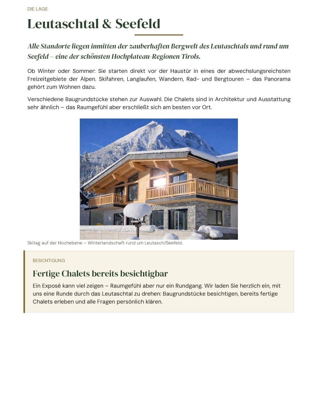Modernes Holzchalet in alpiner Berglandschaft mit schneebedeckten Gipfeln im Hintergrund.