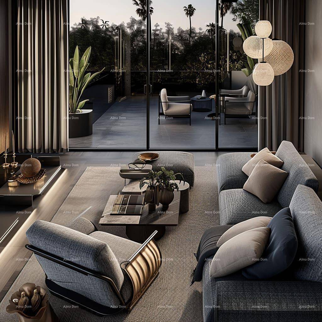 Stilvolles Wohnzimmer mit bequemen Sofas, modernen Möbeln und Blick auf Palmen im Außenbereich.