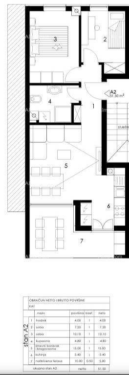 Grundriss einer Wohnung mit Schlafzimmer, Bad, Wohnbereich und Küche.