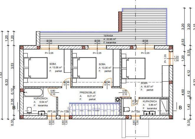Grundriss des Obergeschosses mit drei Schlafzimmern, zwei Bädern und einer Terrasse.