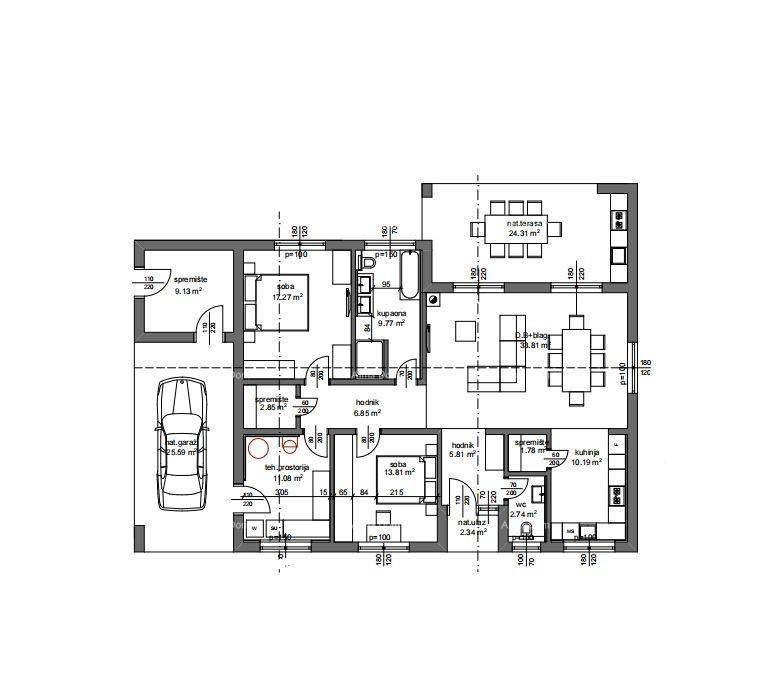 Detaillierter Grundriss eines Hauses mit Zimmeraufteilung, Maßen und integrierter Garage.