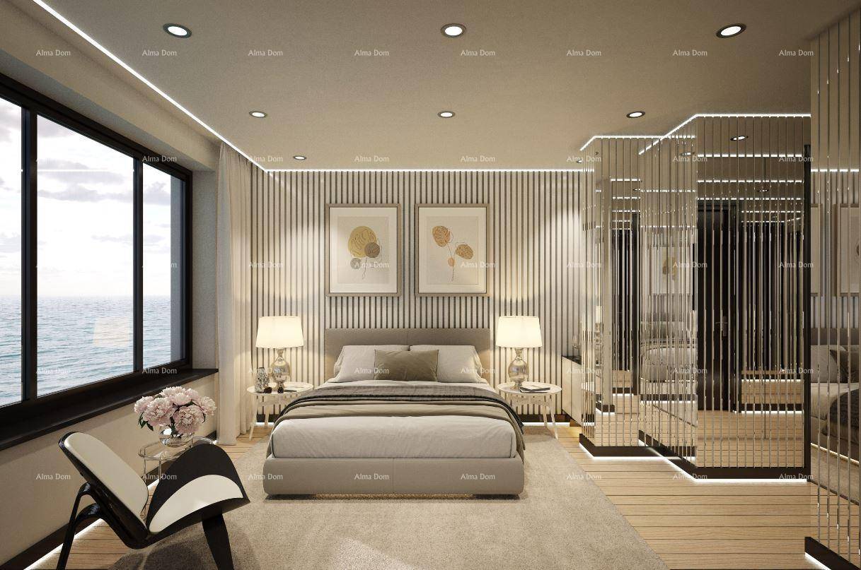 Modernes Schlafzimmer mit Doppelbett, Meerblick und dekorativen Wandbildern.