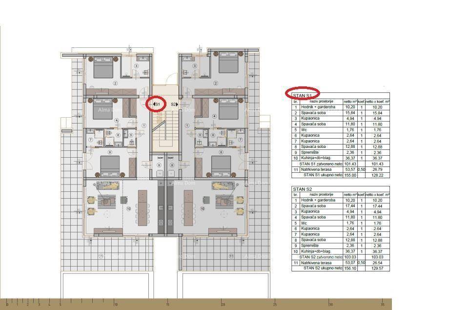 Grundriss der oberen Etage mit Schlafzimmern, Bädern und Wohnbereichen.