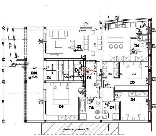 Detaillierter Grundriss des zweiten Obergeschosses mit Raumaufteilung und Maßen.