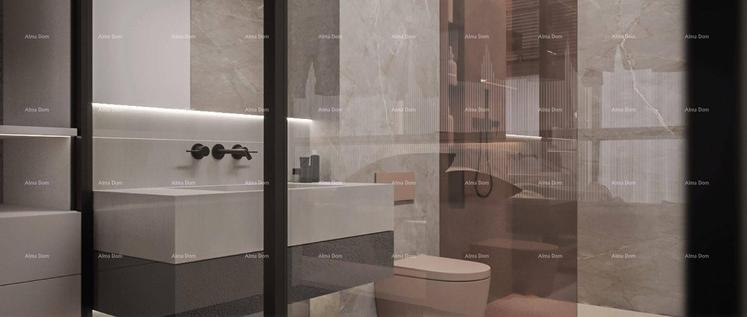 Elegantes Badezimmer mit modernem Waschtisch, Spiegel und integrierter Beleuchtung.