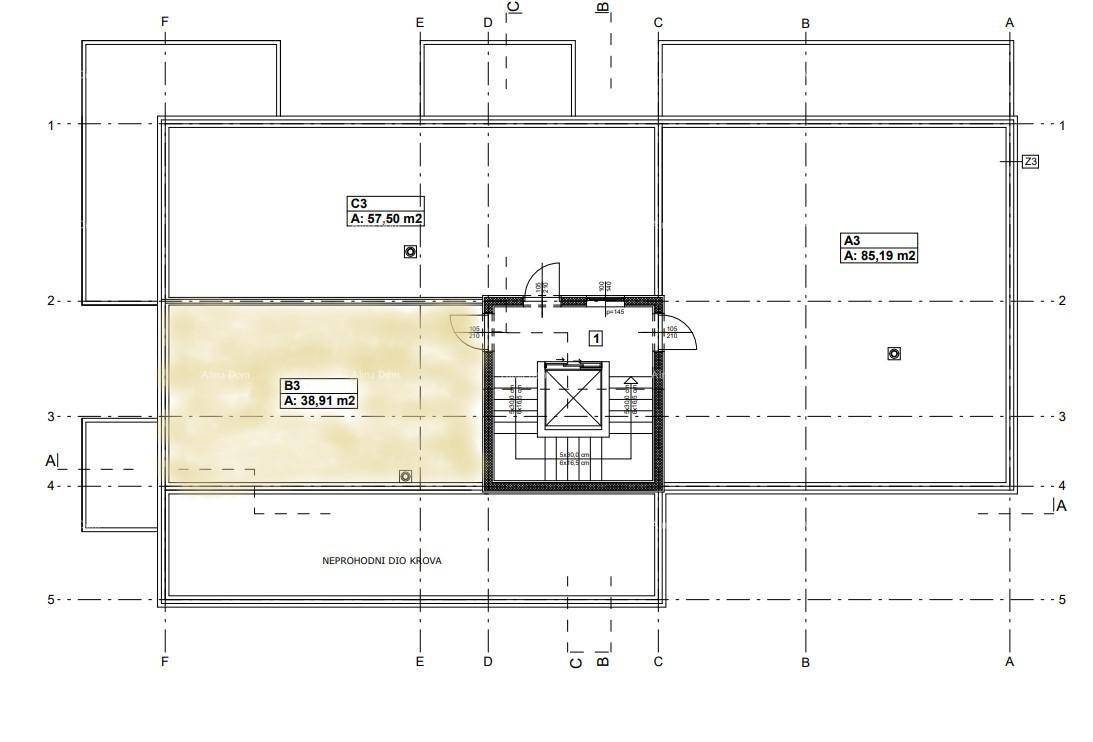 Grundrissplan eines Stockwerks mit mehreren Wohneinheiten und zentralem Treppenhaus.