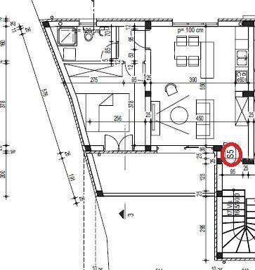Detaillierter Grundriss eines Wohnbereichs mit Bemaßungen und Raumaufteilung.