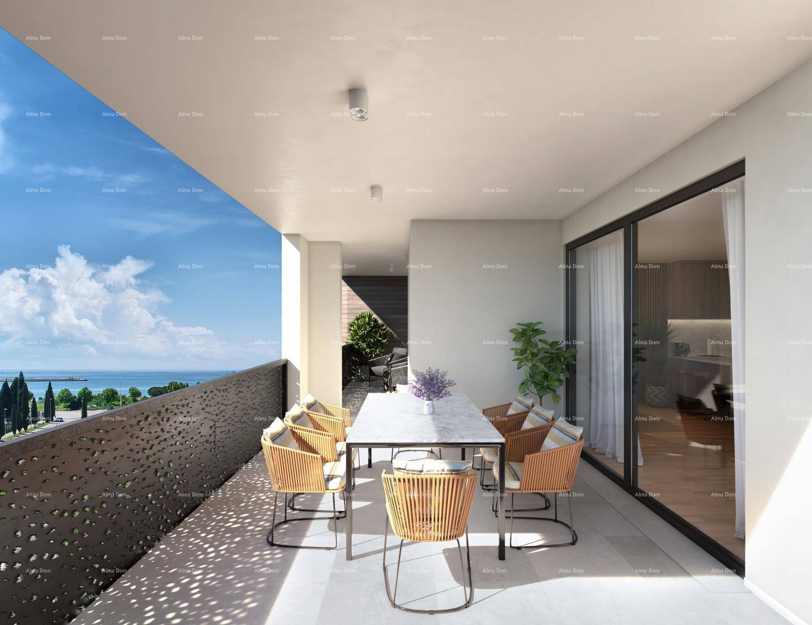 Geräumiger Balkon mit Meerblick, Essbereich und modernen Möbeln für entspannte Stunden.