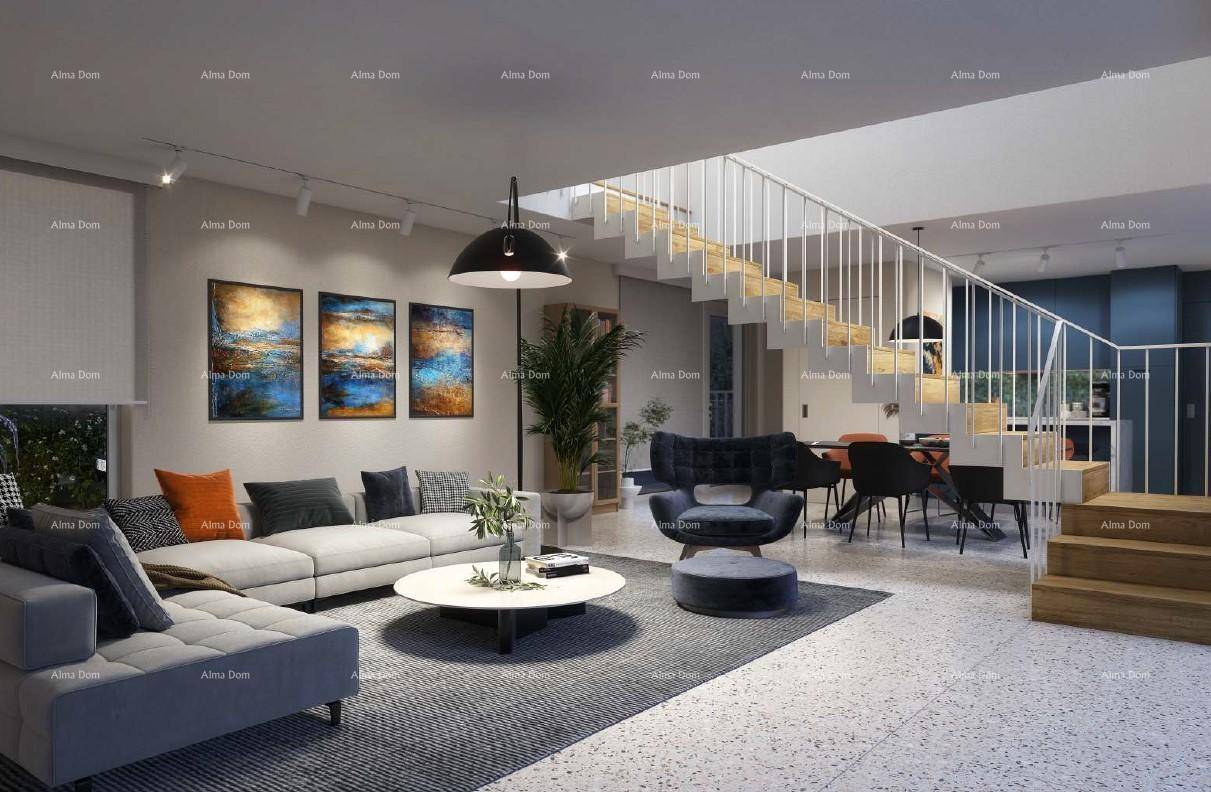 Geräumiger Wohnbereich mit bequemen Sofas, moderner Einrichtung und offener Treppe zum Obergeschoss.