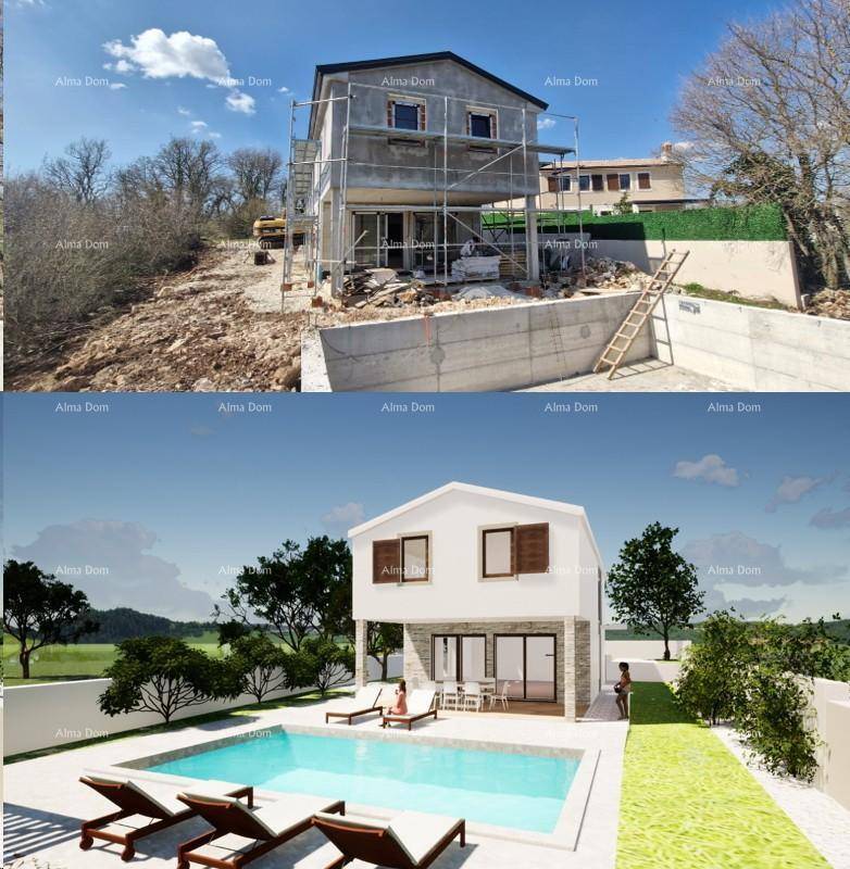 Baustelle eines Einfamilienhauses mit Gerüst und vorbereitetem Poolbereich, daneben eine Visualisierung.