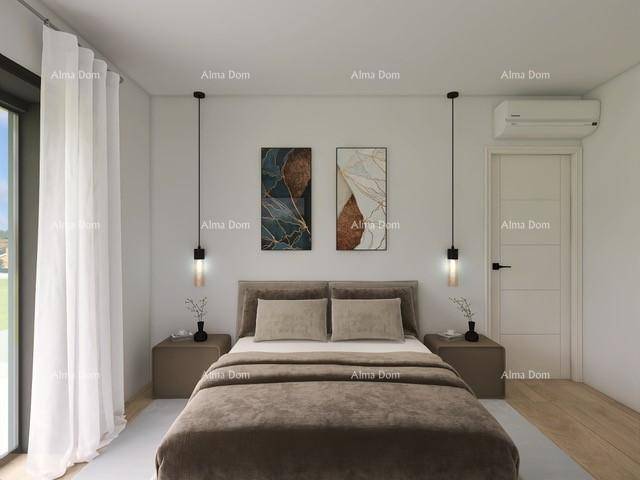 Schlafzimmer mit Doppelbett, stilvollen Pendelleuchten und großem Fenster.