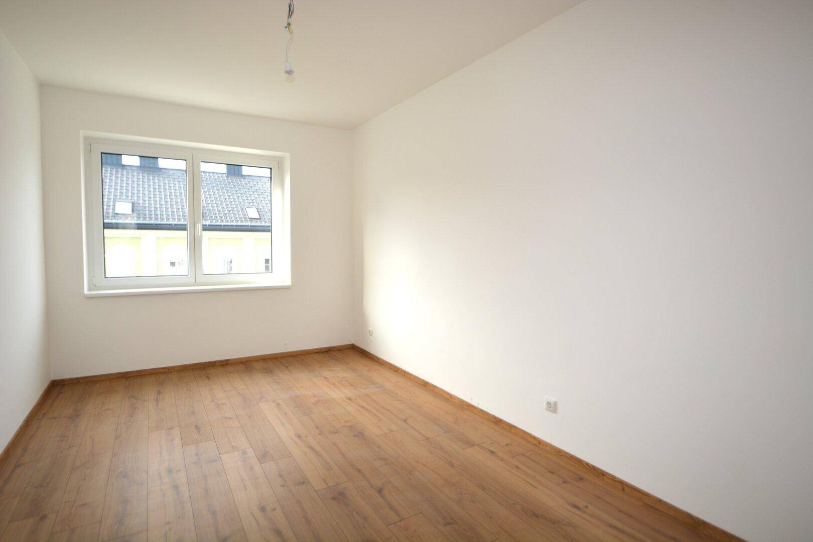 Gemütliche 2- Zimmer-Wohnung mit großer Loggia in den Innenhof - Widok 5