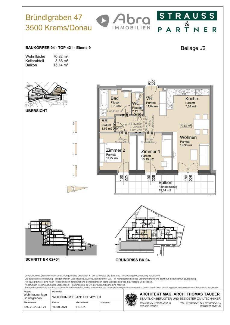 Detaillierter Grundriss einer Wohnung mit drei Zimmern, Balkon und offener Wohnküche.