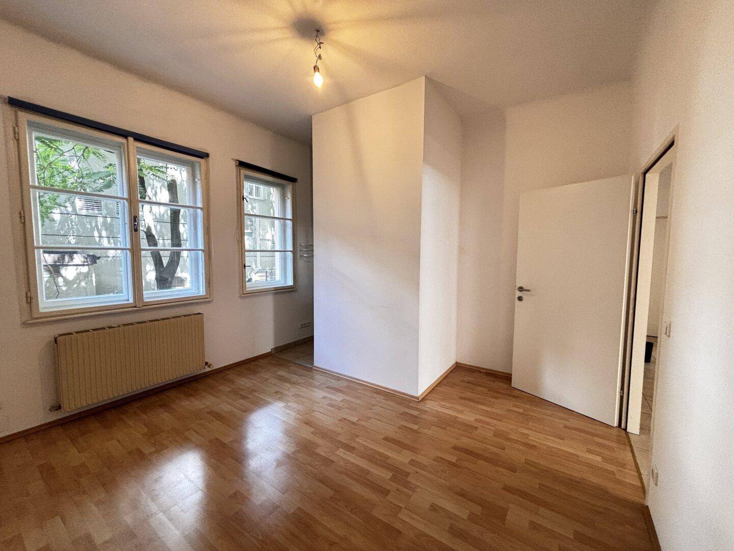 Schlafzimmer 1 mit Bad