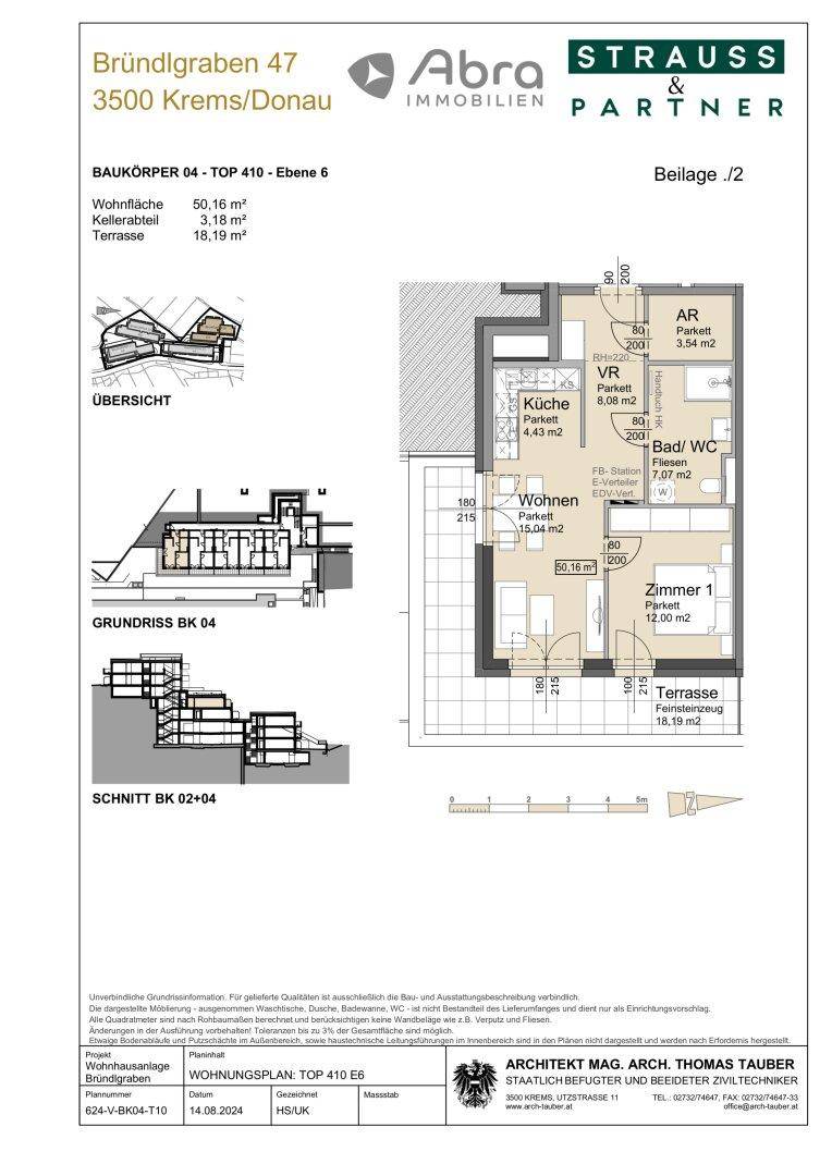 Detaillierter Grundriss einer Wohnung mit offener Küche, Wohnbereich, Schlafzimmer und großer Terrasse.
