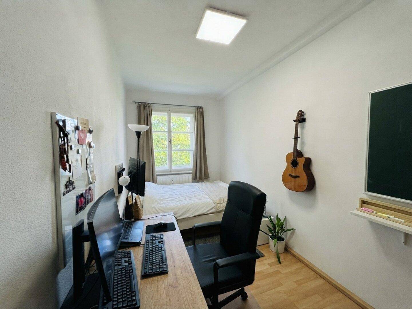 Schlafzimmer 3